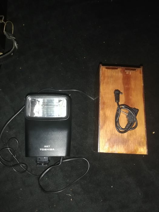 Lampa błyskowa Toshiba 227 zabytek w bdb stanie
