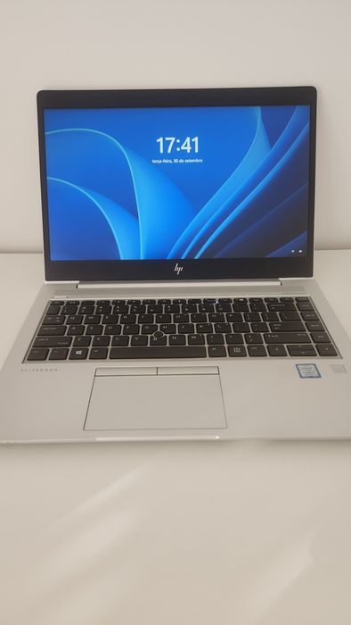 Portátil HP i7 8550U de 14" IPS 128Gb 8Gb Ram (expansível) + Bateria nova e suplente!