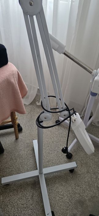 Vaporizador Facial com Ozônio + Lupa com Luz LED