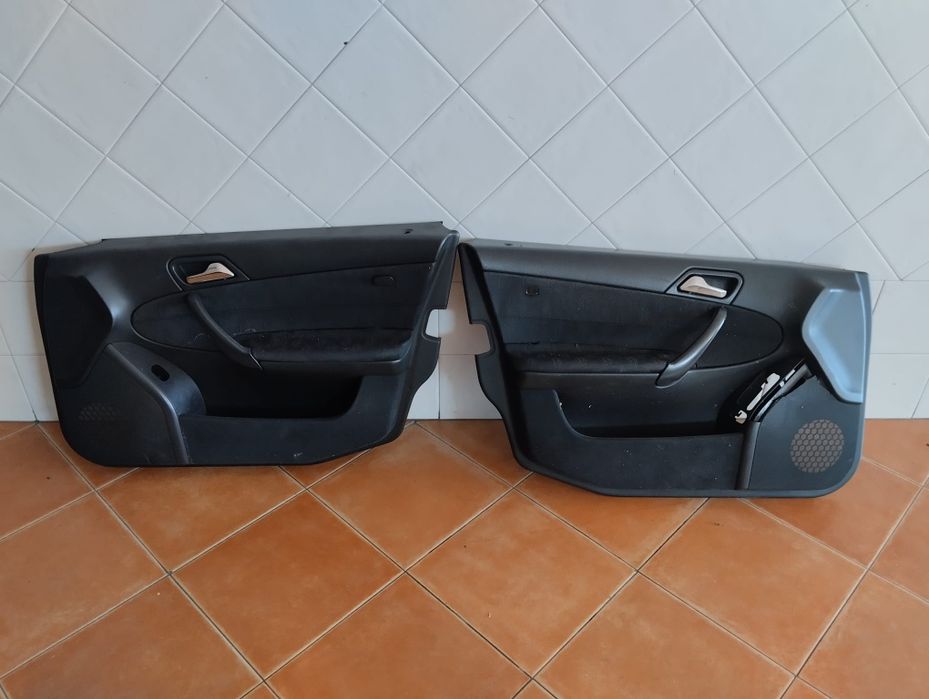 Bancos & Peças Mercedes 220 (Carro)