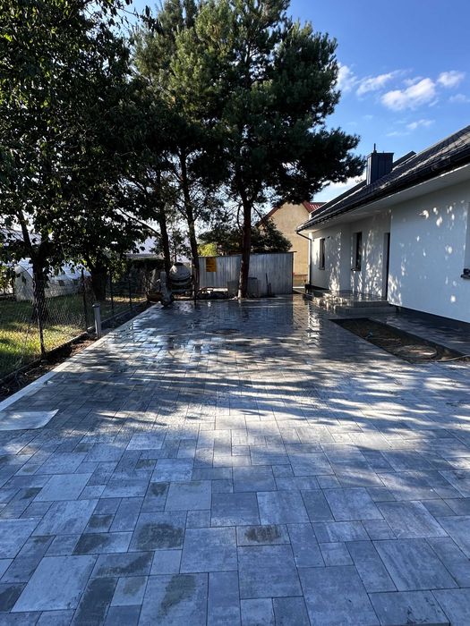 Układanie kostki brukowej GOLDEN BRUK ~ Z NAMI WSZYSTKO SIĘ UŁOŻY