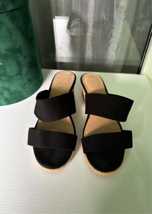 Босоніжки шляпки шльопанці тканинні на широку ногу 38  на танкетці