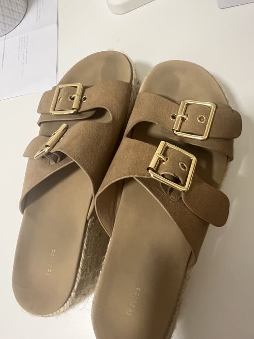 Chinelos bejes lefties