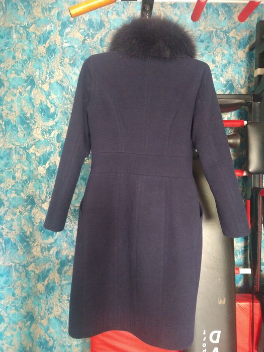 Пальто жіноче з хутром