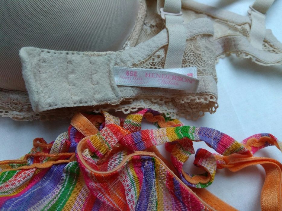 Staniki beżowy i przezroczysty kolorowy