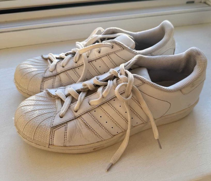 Adidas Superstar