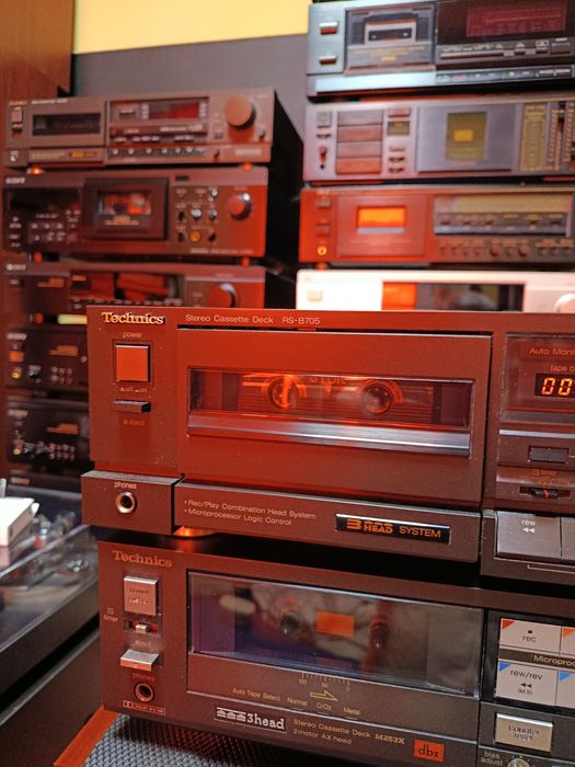 Deck Technics es b705