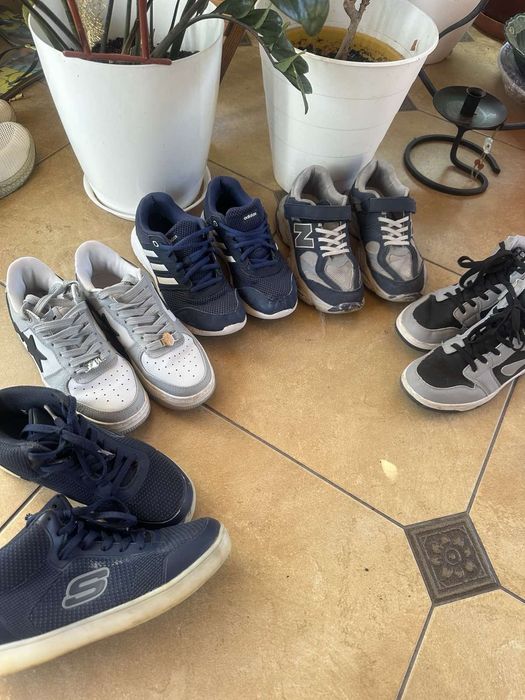 Продам дитячі ботинки