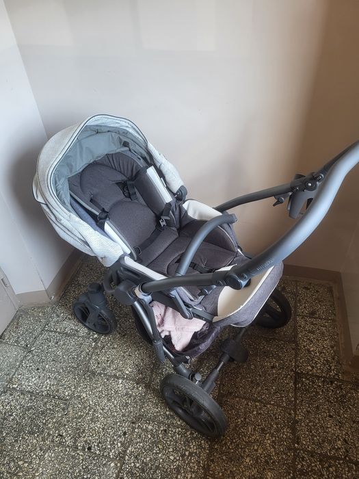 Sprzedam wózek dziecięcy