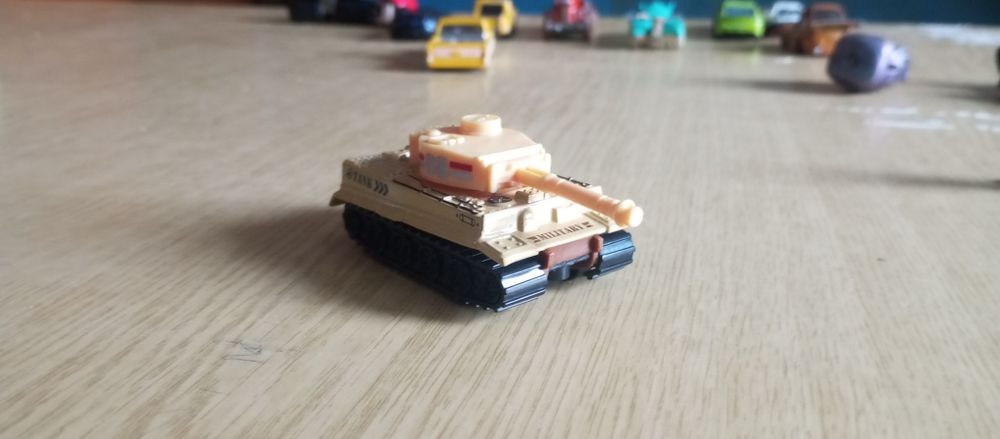 Іграшки для хлопчиків та колекціонерів