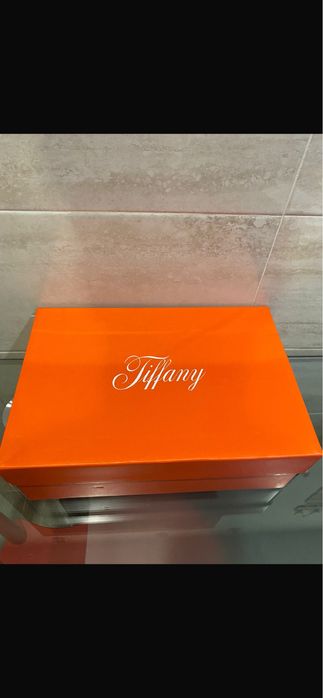 Tiffany & Co. 1837 (Friends and Family) (Aceito Trocas)