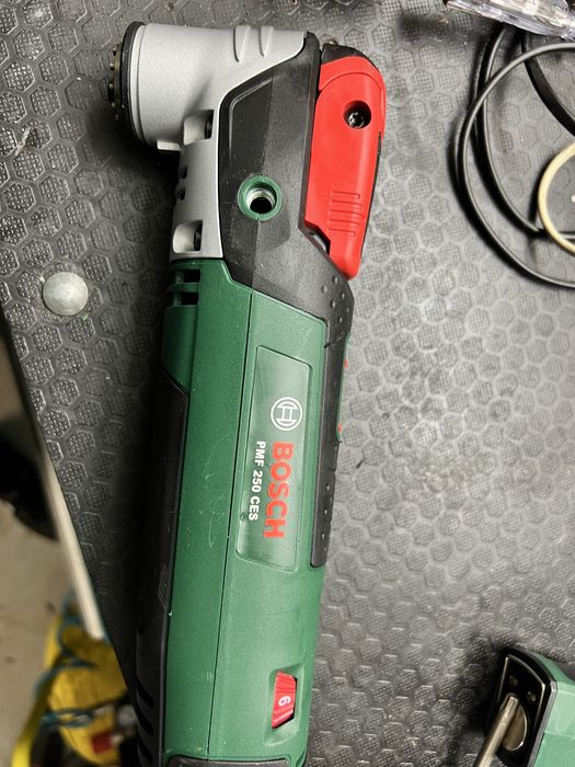 Urzadzenie wielofunkcyjne multitool Bosch PMF250CES