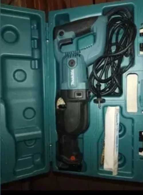 Makita reciprocating saber saw 1250w