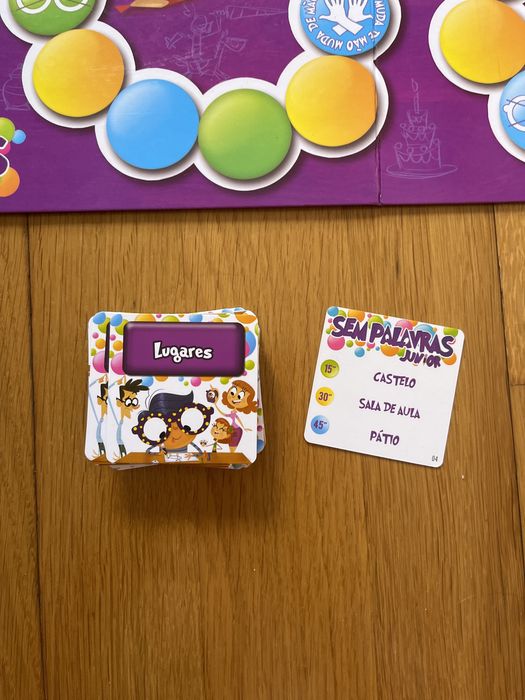 Jogo de tabuleiro - Sem palavras Junior