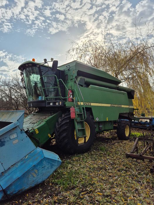 Комбайн JOHN DEERE 2264