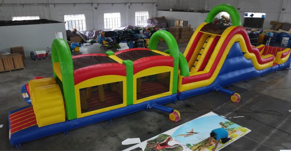 Insuflável mega pista de obstáculos - PVC - novo