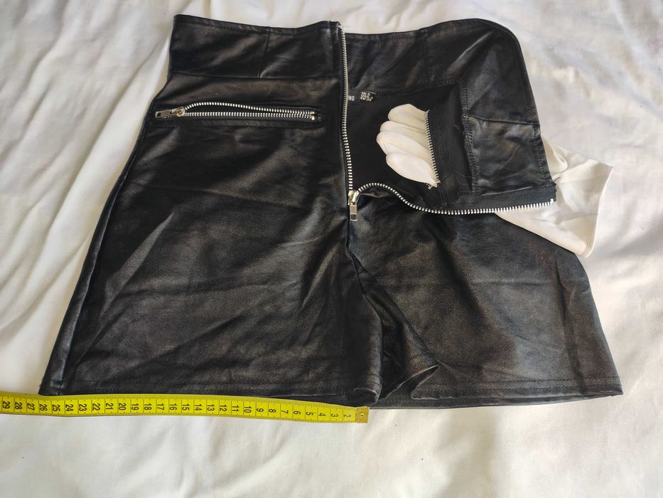 Шорти з блискавкою з тонкої екошкіри, р.М