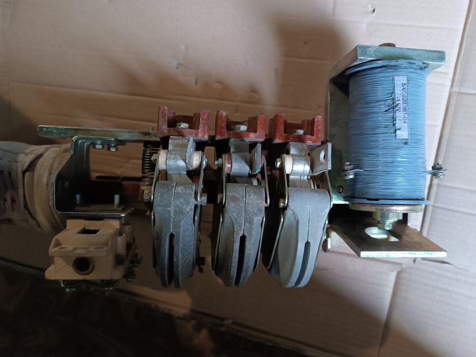 Продам контактор КТП6023