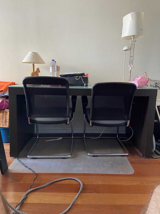 Secretaria com vidro em cima