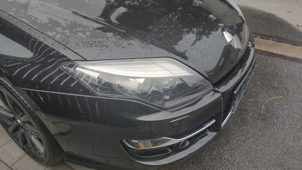 Renault Laguna 3. 2012 Rok Przód Czarny NV 676