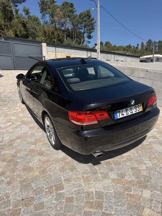 BMW 320d Coupe--