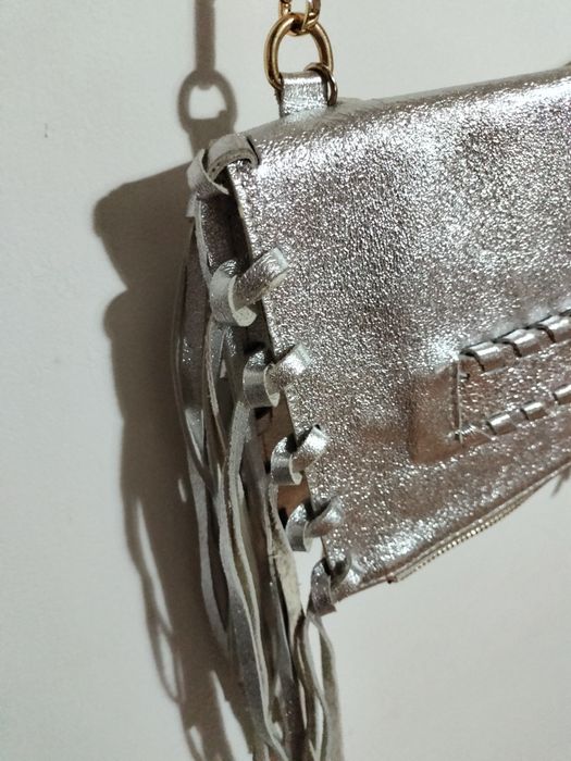 Babylon srebrna torebka.