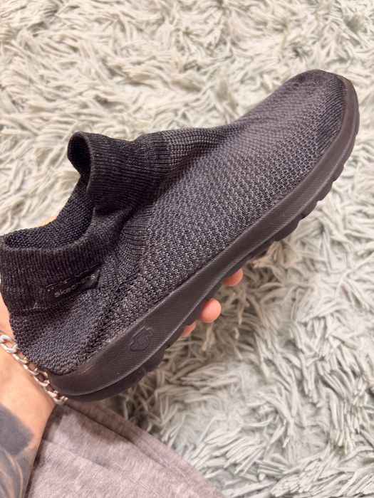 Сліпони . Кросівки .