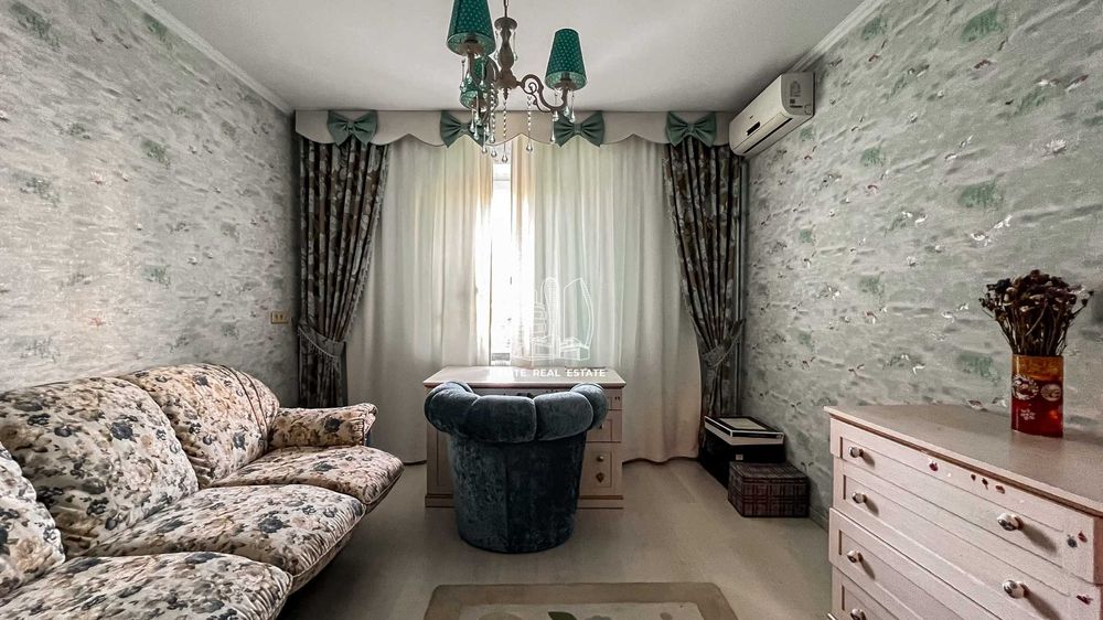 Продажа 3к.кв. 81м2, 4й этаж, Анны Ахматовой 15, метро Позняки