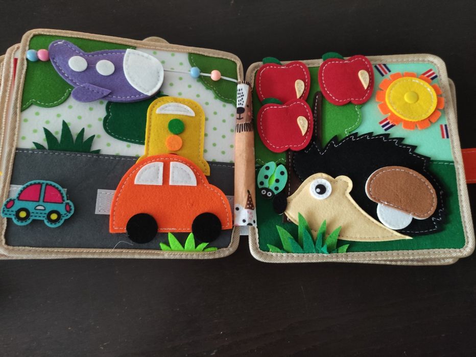 Książeczka sensoryczna MONTESSORI Książka Filcowa Edukacyjna 3D