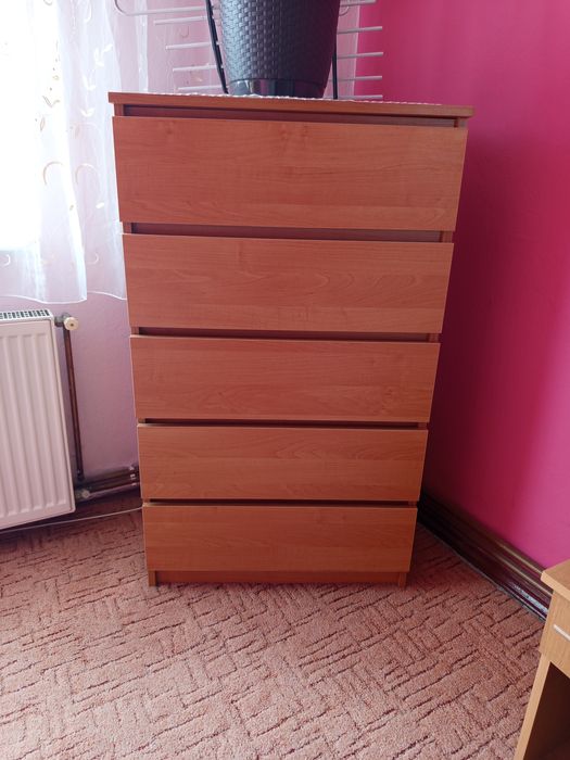 Komoda z pięcioma szufladami