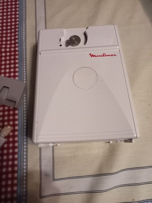 Afia facas e abre latas elétrico