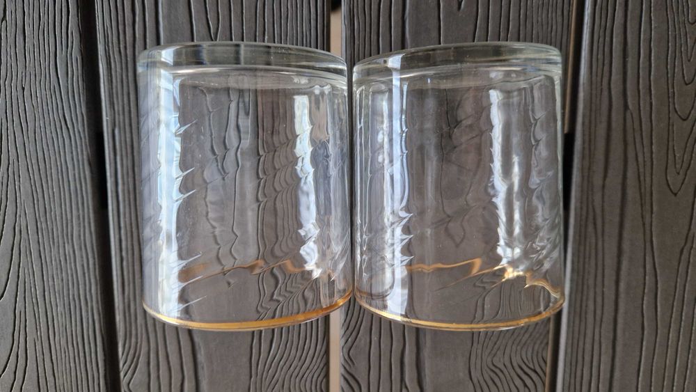 2 Thin Glass Cups442067563400417282
