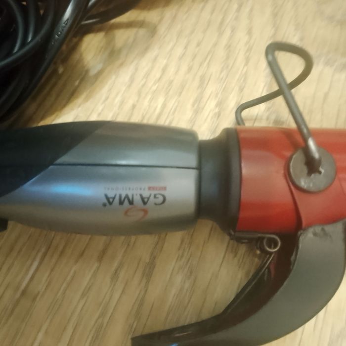 Продам  плойку для волос GA.MA