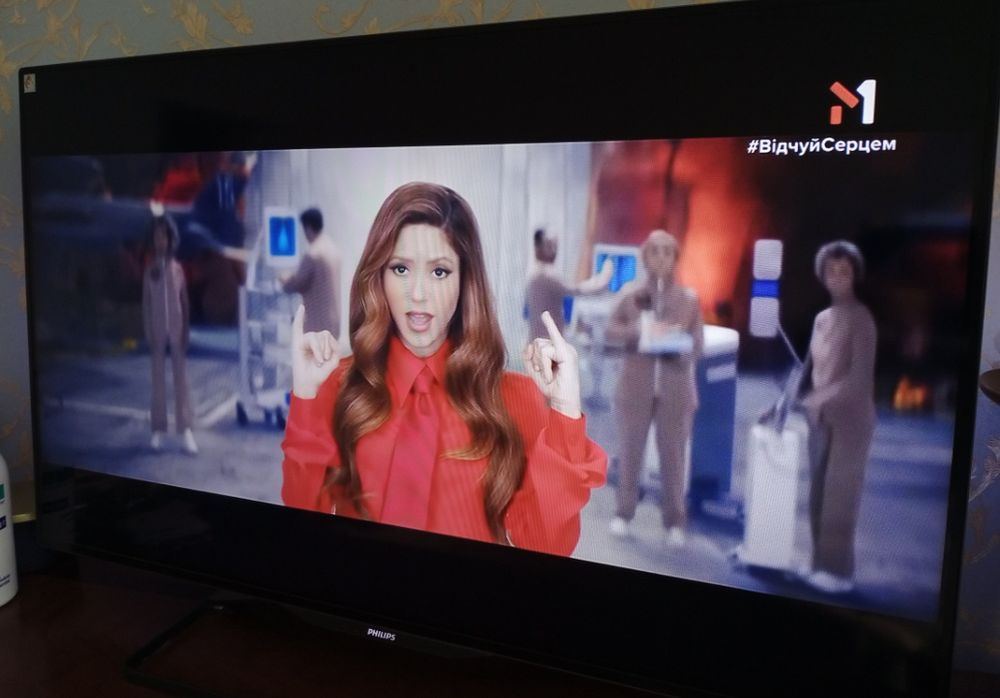 Телевізор Philips 40 Ambilight Smart TV Wi-Fi