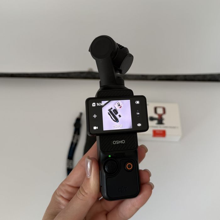 DJI OSMO Pocket 3 екшн камера преміум класу з якісним відео флешкою SanDisk осьова стабілізація ActiveTrack 6.0