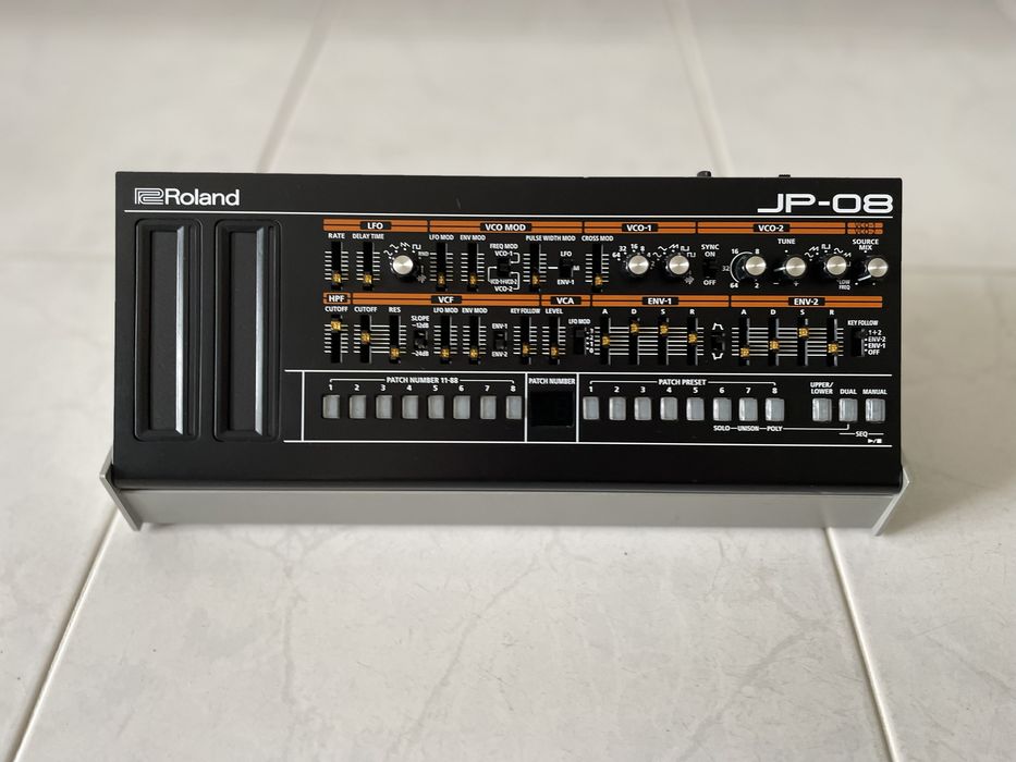 Roland Boutique JP-08