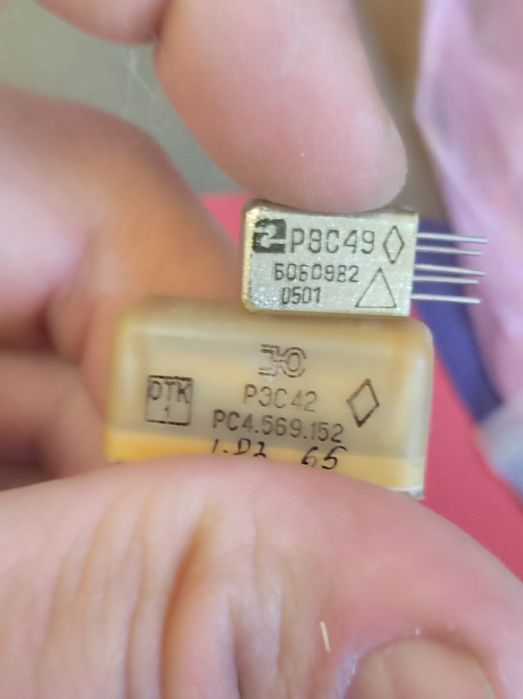 Радіодеталі , різні та лампи