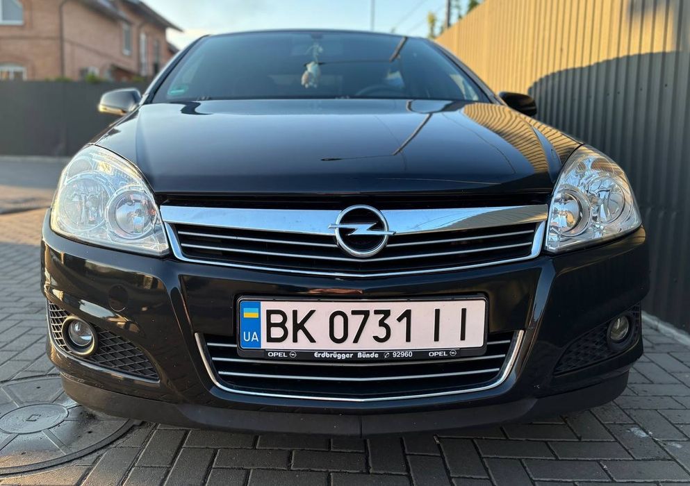 Opel Astra H/FL 3 2009 sedan 1.6 mpi