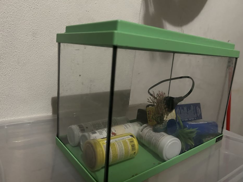 Aquario como novo.