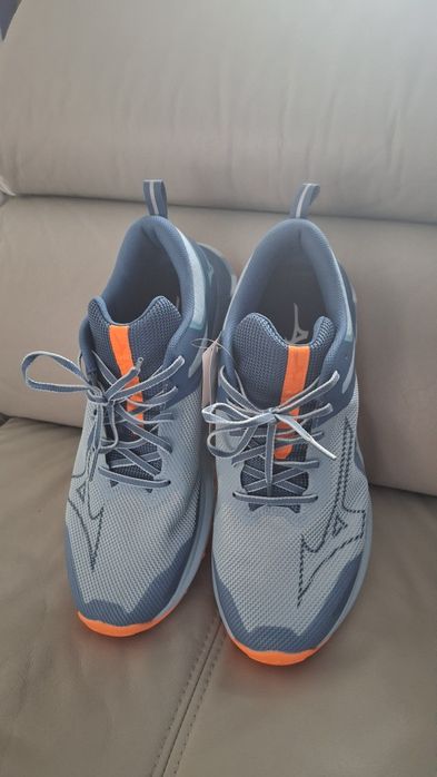 Buty   Mizuno 44.5 nowe