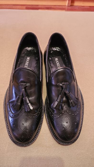 Mocassins wingtip perfurados pretos