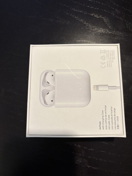 pudełko po słuchawkach Air Pods