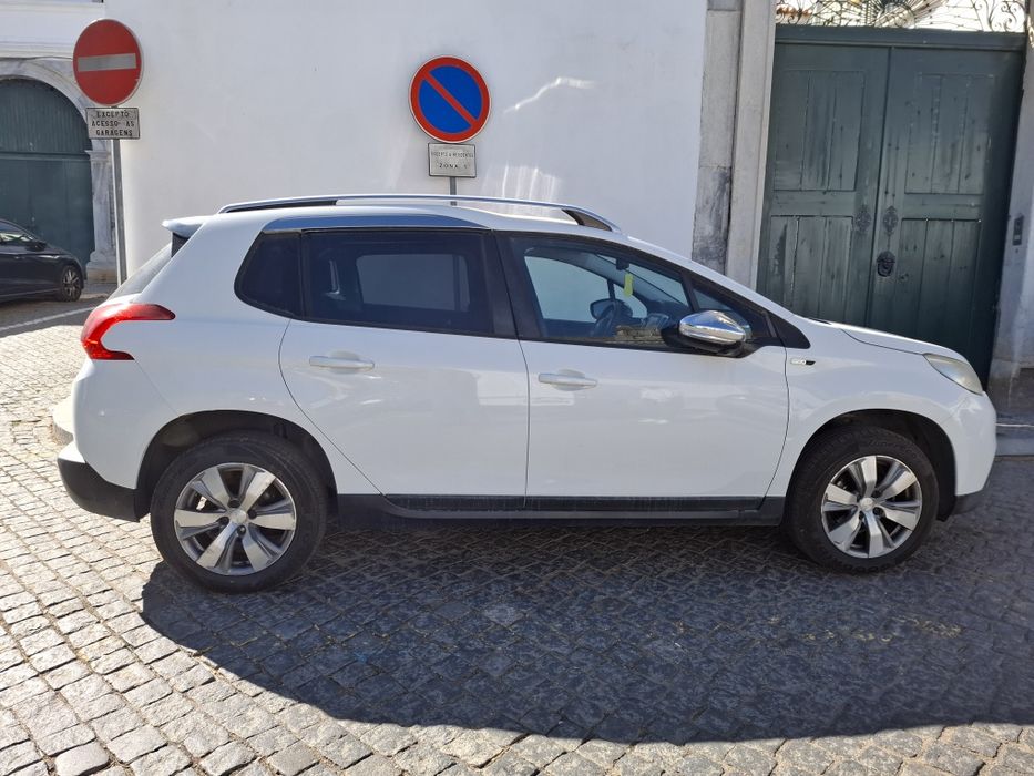 Peugeot 2008 1.2 PureTech | 2015 Gasolina — photo 3