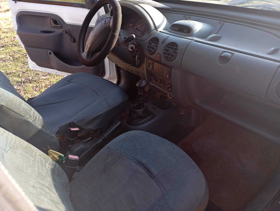 В рассрочку Renault Kangoo 1.9 дизель грузопассажир