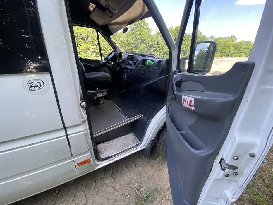 Продам спринтер 2003 года sprinter 2.2