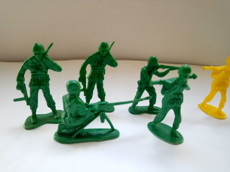 Солдатики разные