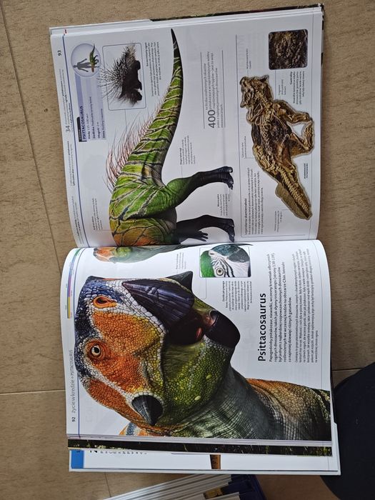 DINOZAURY -Najnowsza encyklopedia dinozaurów