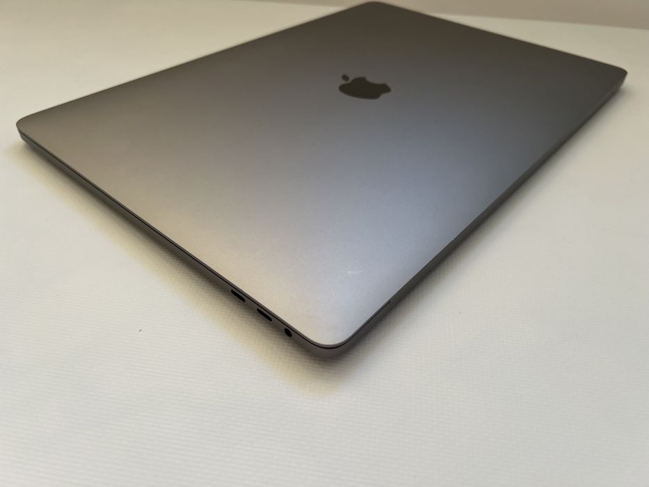 MacBook Pro 15 2019 i9 16Gb 1TB Radeon 560X 4Gb A1990