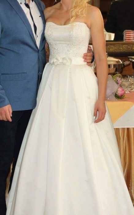 Suknia ślubna, kształt litery A, 36-38