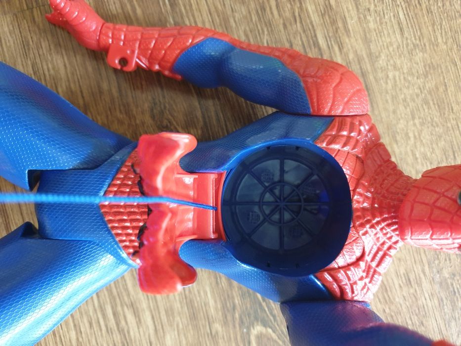 Spiderman z wyrzutnią